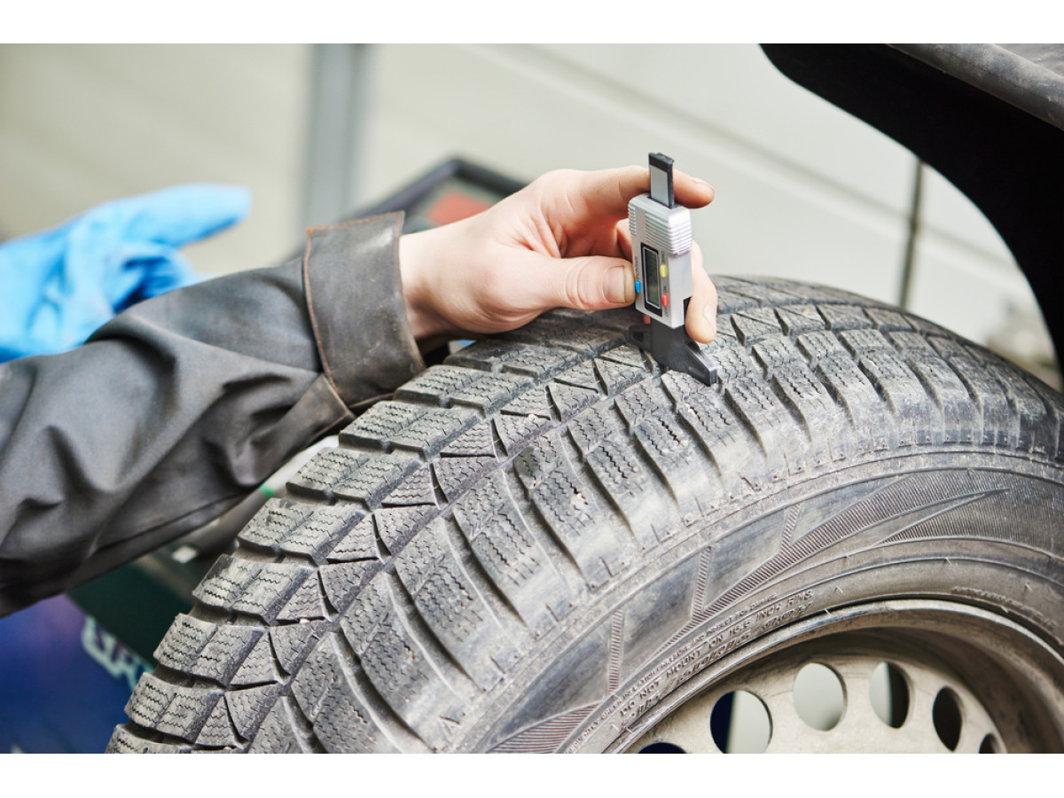 Скільки міліметрів протектора потрібно за законом